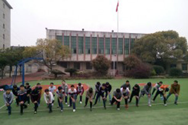 南昌现代交通学校篮球社团